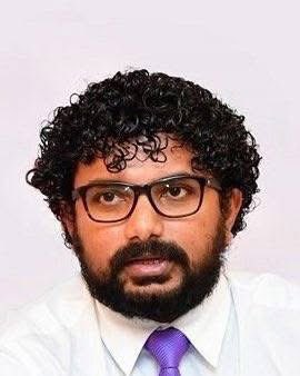 MACL DMD Lamaan (right) has no respect for <a href="/MMuizzu/">Dr Mohamed Muizzu</a>.

Without even informing Muizzu, Lamaan has reinstated Shamaan Shakir (left) to corporate affairs.

Muizzu and <a href="/sajidhaamohamed/">First Lady Sajidha Mohamed</a> agreed Shamaan should be removed for awarding high marks to Dhonamaaa documentary as a judging panel