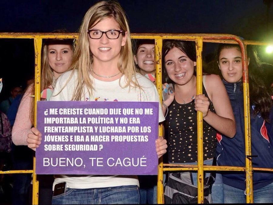 SeUruguay's tweet image. ¡Siempre fue por guita!
Como Directora de Relaciones Internacionales y Cooperación en la IMM, lleva juntadas más millas de vuelo que una azafata. Y el dia que se le termine ese curro, volverá al Ministerio de Economía y Finanzas.

#SeTieneQueSaber  🇺🇾