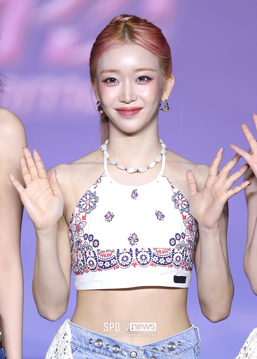 baesuminng's tweet image. 이게기사사진이래 어너존나예뻐
