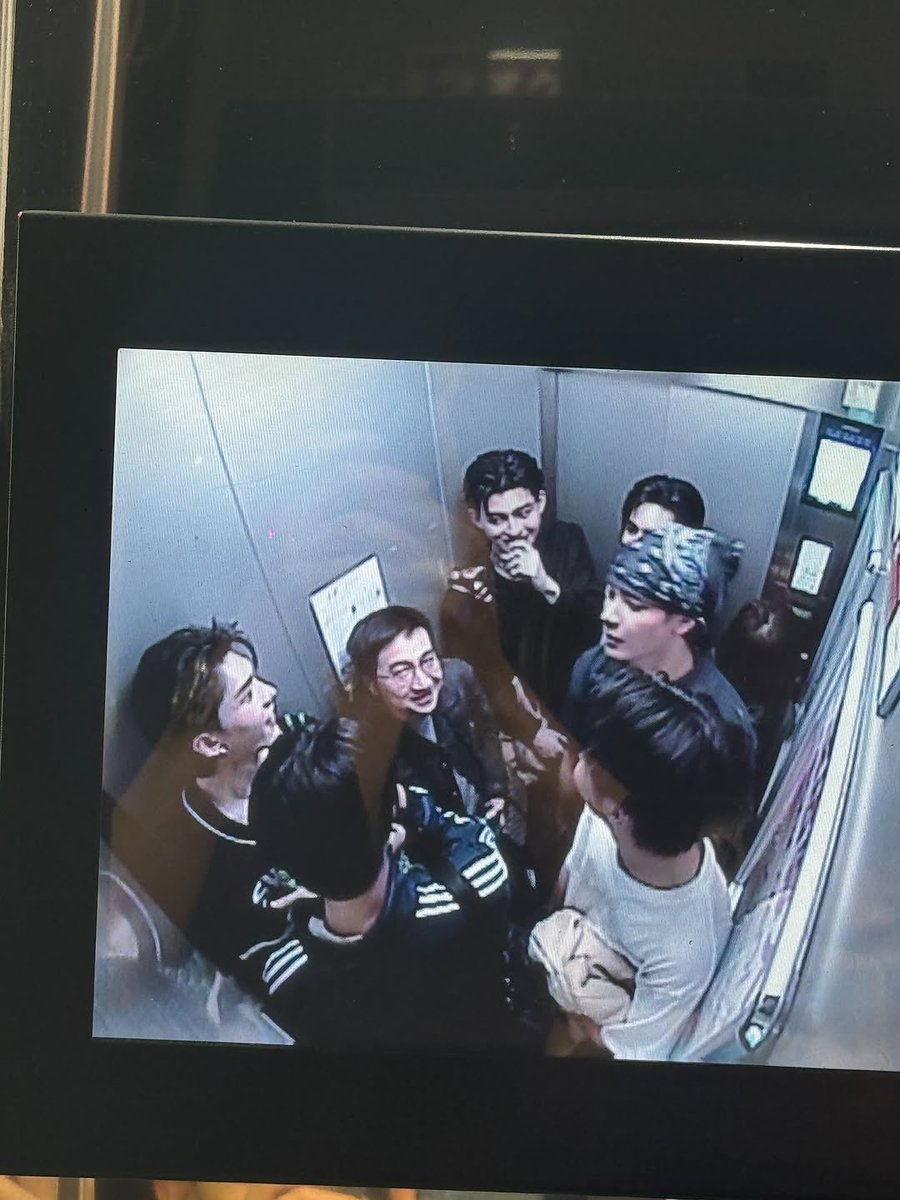 Lagi rebutan si kecil🤏🏻🤍