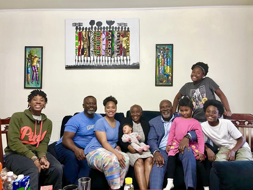 ConradMbewe's tweet image. Yesterday, Tim Byrd and his family said bye to Kabwata Baptist Church. They returned to the USA after serving among us for 7 years in reaching students for Christ. Our hearts first connected in 2013 at Cross Conference (with Byron and Thabiti) as we talked about ministry matters.