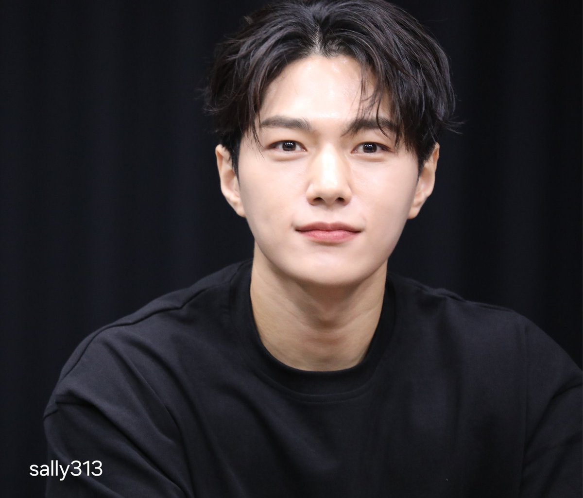 solaceifnt's tweet image. everything about myungsoo is unreal that it feels illegal for him to be here when he’s suppose to just exist in a manhwa or something what do you mean he just naturally looks this gorgeous