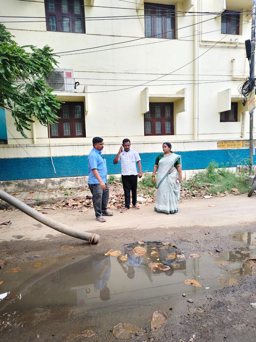 DMK_Chennai's tweet image. சென்னை மாநகராட்சி 66வது வார்டு மாமன்ற உறுப்பினர் திருமதி.யோகபிரியாதனசேகர் அவர்கள், ஸ்ரீ கற்பக விநாயகர் கோயில் தெரு, ஓடைப்பகுதி ஸ்ரீநகர் காலனி, பால் வர்கீஸ் தெரு, திருப்பதி நகர், வெற்றி நகர், பாலாஜி நகர, போன்ற பல தெருக்களில் கள ஆய்வு பணிகளை செய்து மேற்கொண்டனர்.
#DMKChennai