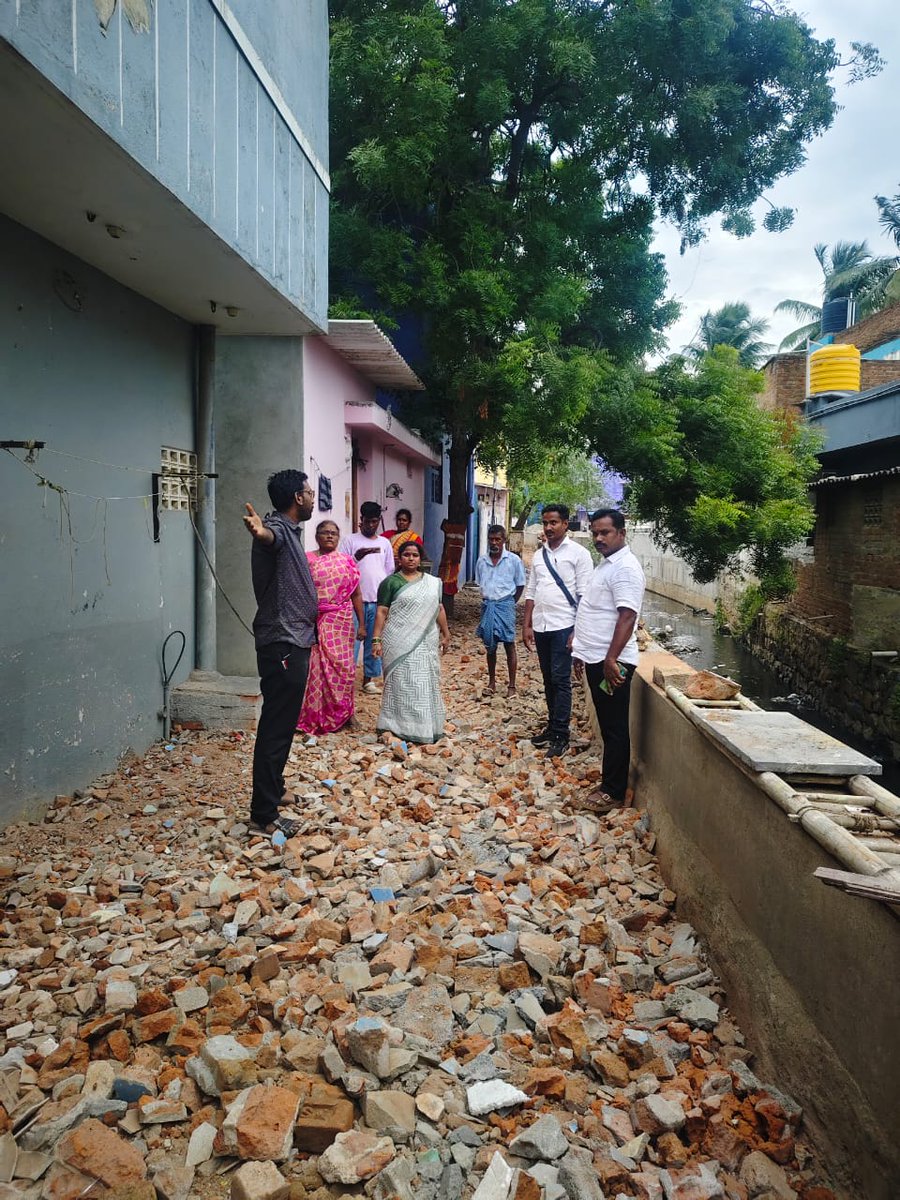 DMK_Chennai's tweet image. சென்னை மாநகராட்சி 66வது வார்டு மாமன்ற உறுப்பினர் திருமதி.யோகபிரியாதனசேகர் அவர்கள், ஸ்ரீ கற்பக விநாயகர் கோயில் தெரு, ஓடைப்பகுதி ஸ்ரீநகர் காலனி, பால் வர்கீஸ் தெரு, திருப்பதி நகர், வெற்றி நகர், பாலாஜி நகர, போன்ற பல தெருக்களில் கள ஆய்வு பணிகளை செய்து மேற்கொண்டனர்.
#DMKChennai