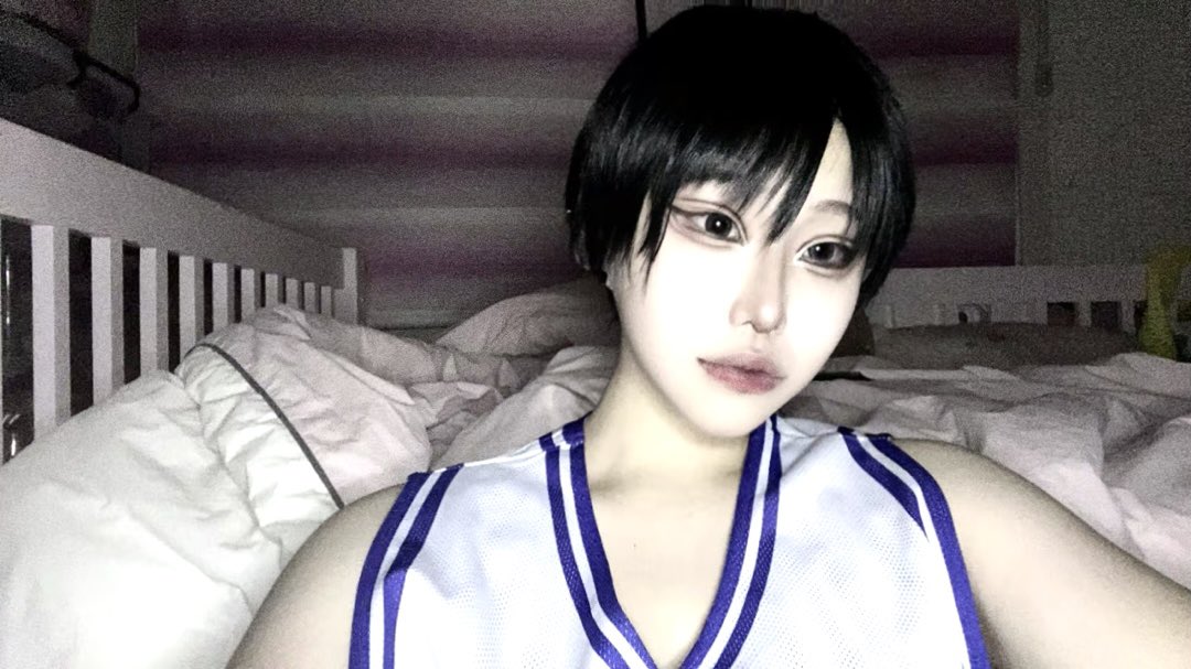 0AEROcos's tweet image. #GARBAGETIME #JUNSU

야. 
더 덤벼봐
이 자식아.