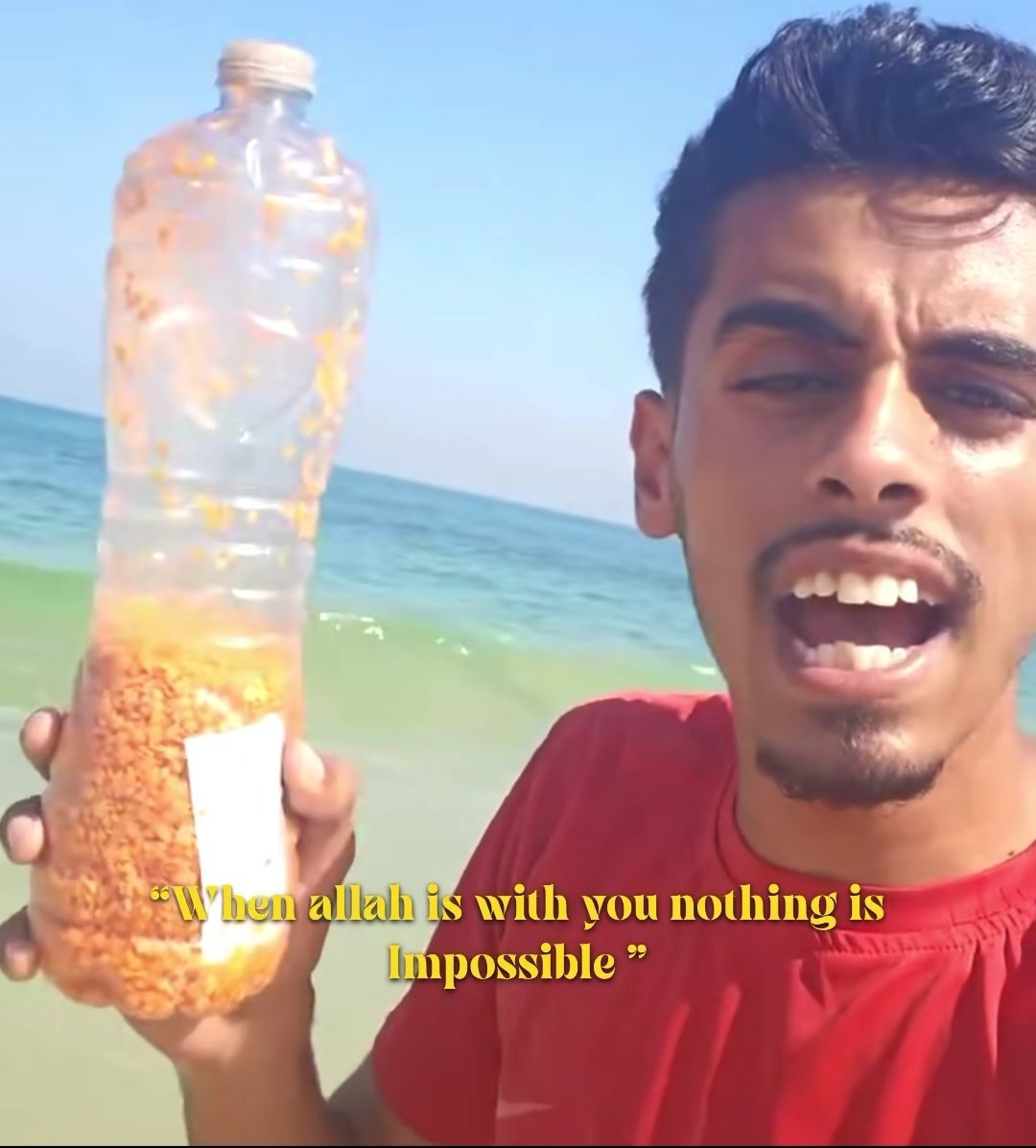 Sam__sung_'s tweet image. "Finally Palestinians receive bottle food thrown into the sea by Egyptians"
Allah-u-akbar!