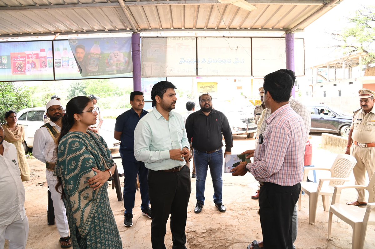 Collector Kumuram Bheem Asifabad (@collector_kb) on Twitter photo District Collector visited Sri Ram traders fertilizers shop at Sirpur T along with Sub Collector, Kagaznagar, ADA and inspected the register, stock availability.
<a href="/TelanganaCMO/">Telangana CMO</a>
<a href="/TelanganaCS/">Office of Chief Secretary, Telangana Govt.</a>
<a href="/jupallyk_rao/">Jupally Krishna Rao</a>
@iprtelangana District Collector visited Sri Ram traders fertilizers shop at Sirpur T along with Sub Collector, Kagaznagar, ADA and inspected the register, stock availability.
<a href="/TelanganaCMO/">Telangana CMO</a>
<a href="/TelanganaCS/">Office of Chief Secretary, Telangana Govt.</a>
<a href="/jupallyk_rao/">Jupally Krishna Rao</a>
@iprtelangana