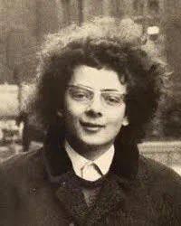 ExploringAlway's tweet image. 🇬🇧A 17 yr old Rowan Atkinson AKA &quot;Mr.Bean&quot; , he’s taking electrical engineering at Newcastle University, 1972.