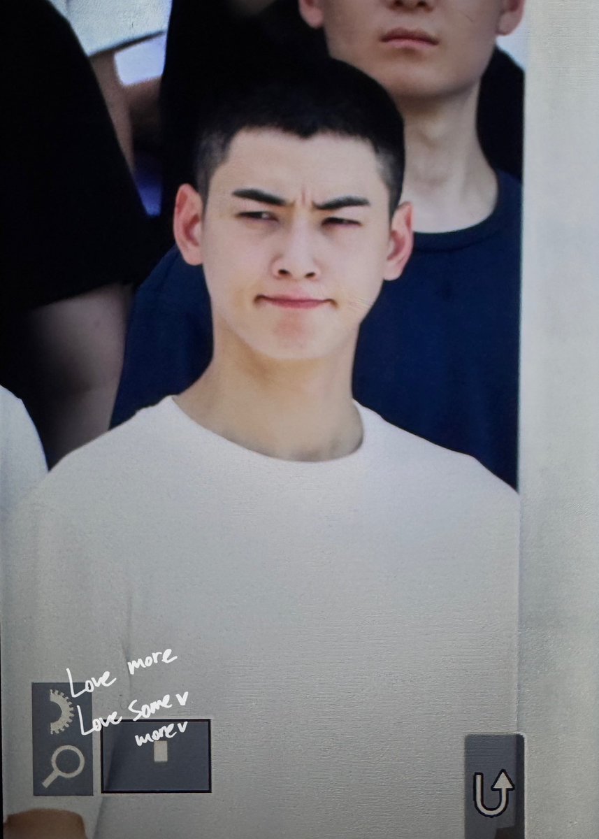 eunwoo pics tweet media