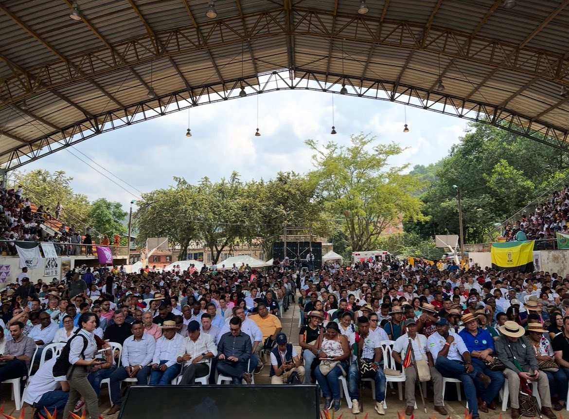 En el Norte del Cauca el 26 de noviembre de 2022, en cabeza de sus más importantes dirigentes, celebramos un acuerdo histórico para evitar repetir estos hechos de violencia. El llamado es a recuperar ese camino del dialogo y el respeto entre los pueblos negro, indígenas,