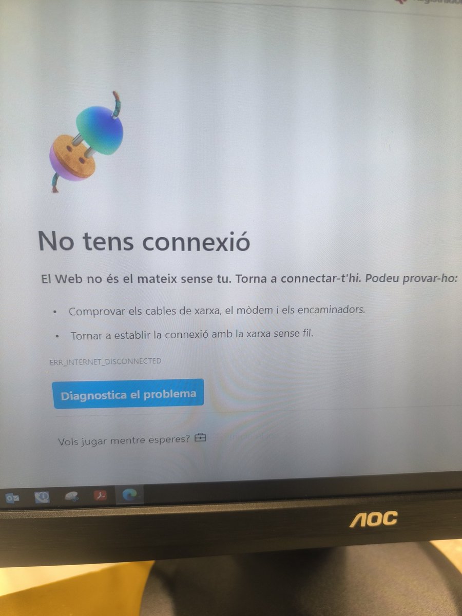 El viernes no pudimos entrar hasta las 9.25, hoy sin conexión ni línea telefónica. Otro día se cae un trozo de placa del techo o cae agua...
 "A veces" pasan estas cosas. Lo malo es cuando se vuelve cotidiano
<a href="/justiciacat/">Justícia</a> 
<a href="/Ramon_Espadaler/">Ramon Espadaler</a> 
<a href="/felixbolanosg/">Félix Bolaños</a>