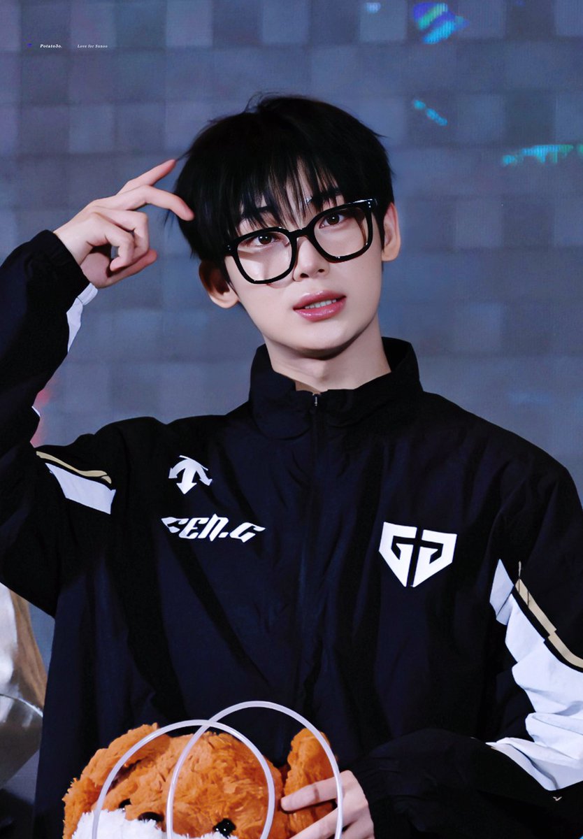 Potatovo_624's tweet image. HQ

250726

젠지.선우연결중…?  (장난ㅋ (ૢ˃ꌂ˂⁎)

#선우 #SUNOO #ソヌ #엔하이픈 
 #엔하이픈_선우 
 
@ENHYPEN_members