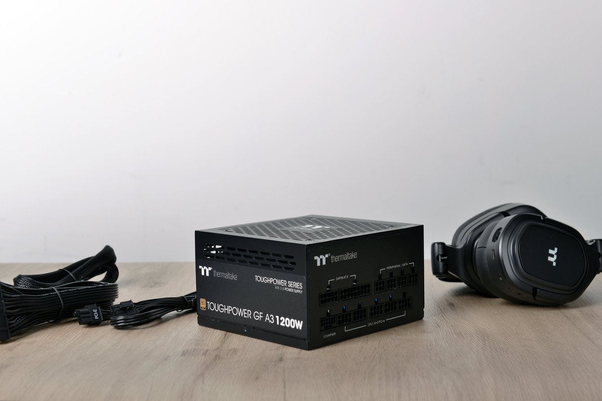 ThermaltakeInc's tweet photo. Stay powered. Stay ahead.
The Toughpower GF A3 is your go-to PSU for next-gen builds, offering 80 PLUS Gold certified efficiency and full ATX 3.0 & PCIe Gen 5 support.
#Thermaltake #ToughpowerGFA3 #PCIeGen5 #ATX3 #PSU #RTX50Ready #GFA3series https://t.co/hfHUaCNFkq