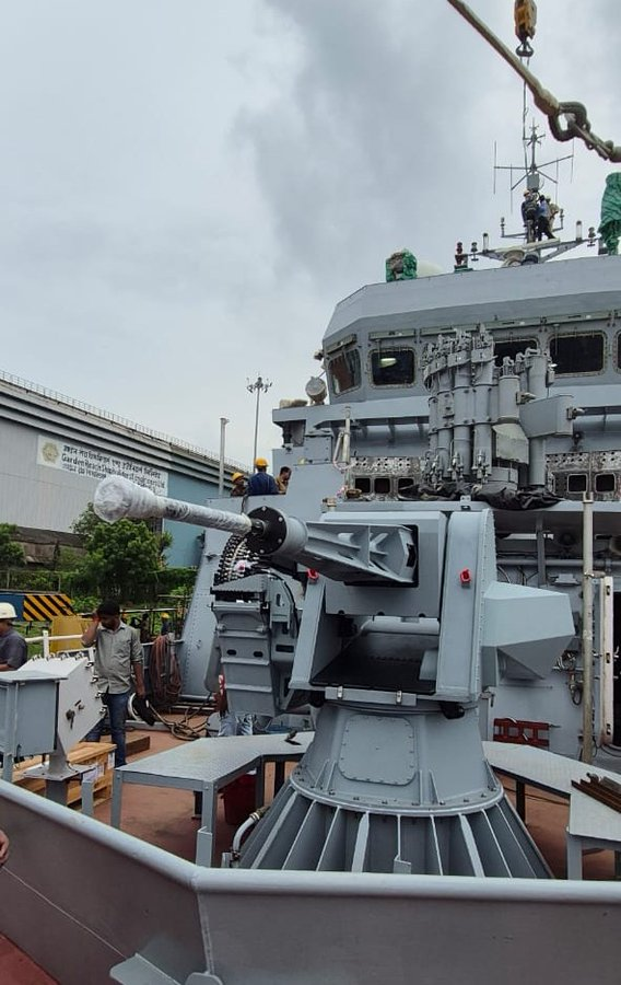 TheDCIndia's tweet photo. ✅ #GRSE completes NSG-30 gun installation with EOFCS on 2nd Arnala-class ASW-SWC. A major milestone achieved with record-speed production, testing &amp; integration alongside JV partner.
#IndianNavy #MakeInIndia #DefenceUpdates #ASWSWC #NavalPower #ArnalaClass #NSG30 #EOFCS #DCIndia https://t.co/O9A2KtHWqr