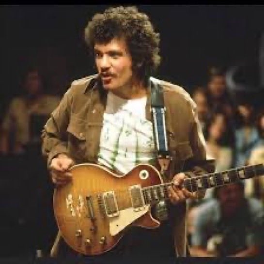 pillolerock's tweet image. il 28 Luglio 1943 nasceva
Michael Bernard “Mike” Bloomfield,
chitarrista statunitense,
considerato uno dei più importanti
esponenti blues revival e del blues rock,
dalla seconda metà degli anni ‘60.
Nel 1965, con il suo amico Al Kooper, partecipò al celeberrimo album di
Bob…