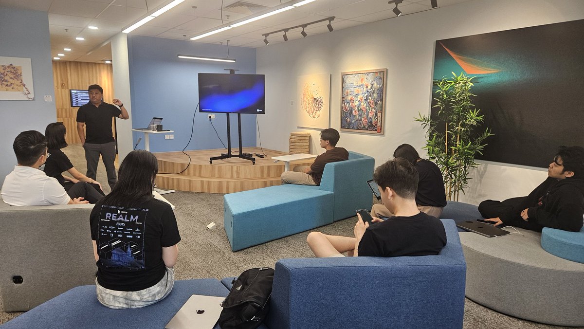 TzApac's tweet image. The Fortify Labs growth phase offsite day 1 begins today! 💫
The morning started with a presentation of the projects' journey in Fortify Labs thus far, and how their products have evolved.
