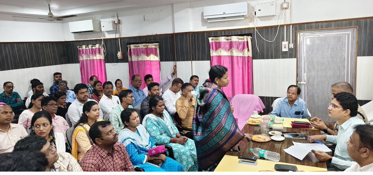 DM Cuttack (@cuttackdm) on Twitter photo କଟକ ସଦର ବ୍ଲକଠାରେ ଆଜି ଅନୁଷ୍ଠିତ ଜନ ଶୁଣାଣି ଶିବିରରେ ଜିଲ୍ଲାପାଳ ଦିବ୍ୟାଙ୍ଗ ହିତାଧିକାରୀଙ୍କୁ ଟ୍ରାଇ ସାଇକେଲ ପ୍ରଦାନ କରିଛନ୍ତି। ଏଥିସହ ଜିଲ୍ଲାପାଳ ଅନ୍ୟ ଅଭିଯୋଗକାରୀମାନଙ୍କ ଅଭିଯୋଗ ଶୁଣାଣି କରି ତ୍ଵରିତ ସାମାଧାନ କରୁଛନ୍ତି। <a href="/CMO_Odisha/">CMO Odisha</a> <a href="/SecyChief/">ChiefSecyOdisha</a> <a href="/IPR_Odisha/">I & PR Department, Odisha</a> କଟକ ସଦର ବ୍ଲକଠାରେ ଆଜି ଅନୁଷ୍ଠିତ ଜନ ଶୁଣାଣି ଶିବିରରେ ଜିଲ୍ଲାପାଳ ଦିବ୍ୟାଙ୍ଗ ହିତାଧିକାରୀଙ୍କୁ ଟ୍ରାଇ ସାଇକେଲ ପ୍ରଦାନ କରିଛନ୍ତି। ଏଥିସହ ଜିଲ୍ଲାପାଳ ଅନ୍ୟ ଅଭିଯୋଗକାରୀମାନଙ୍କ ଅଭିଯୋଗ ଶୁଣାଣି କରି ତ୍ଵରିତ ସାମାଧାନ କରୁଛନ୍ତି। <a href="/CMO_Odisha/">CMO Odisha</a> <a href="/SecyChief/">ChiefSecyOdisha</a> <a href="/IPR_Odisha/">I & PR Department, Odisha</a>