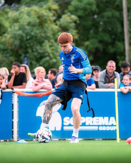 TheCoach_2's tweet image. Impatient de voir ce que cette nouvelle saison nous réserve.
Peut être la saison la plus compliqué depuis le rachat du club car cette fois ci nous n’avançons plus masqué. On sera attendu et il faudra maintenir / confirmer le niveau 🔵⚪️
#TrainingRCSA #RCSA #Ligue1