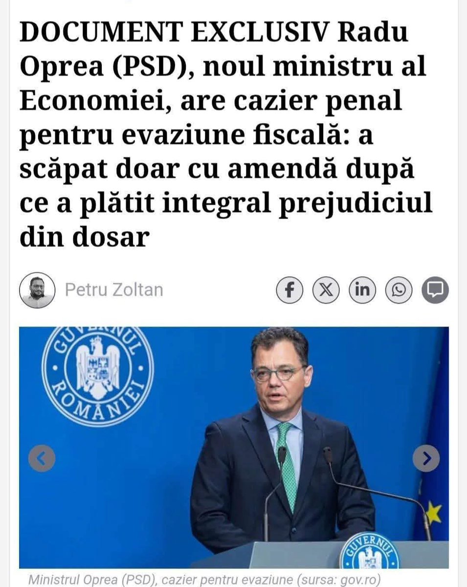 Lunea_in_HR's tweet image. Terminati, ma, cu prostiile că rămânem fără oameni pe care să ii facem ministri!
😃