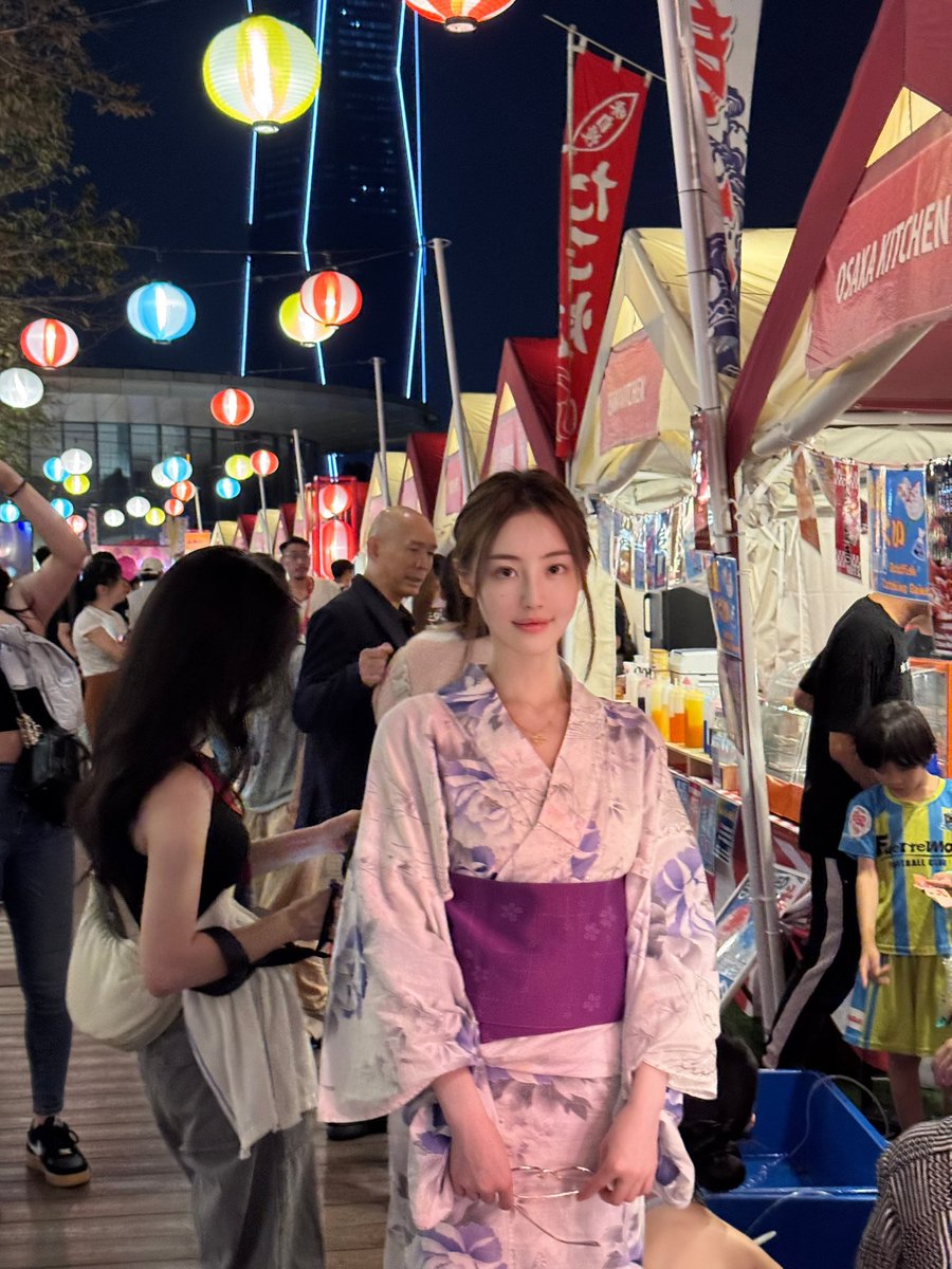 GM🫶

表面上穿着浴衣逛夜市🌸

内心想着刚刚买的土狗还要不要加仓🫠

Farming yields by day, catching vibes by night 🌙📱

If this isn’t alpha, I don’t know what is

#CryptoVibes #DeFiSummer