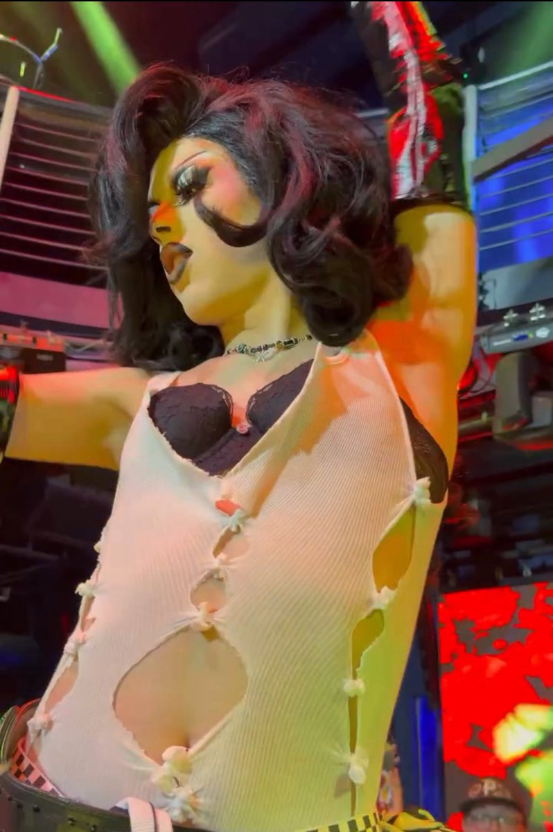 LYDIACR4VE's tweet image. whatever. i don&apos;t give a fuck. whatever. who cares. whatever. i don&apos;t care at all. nope not one bit who gives a fuck 😸😸😸😸