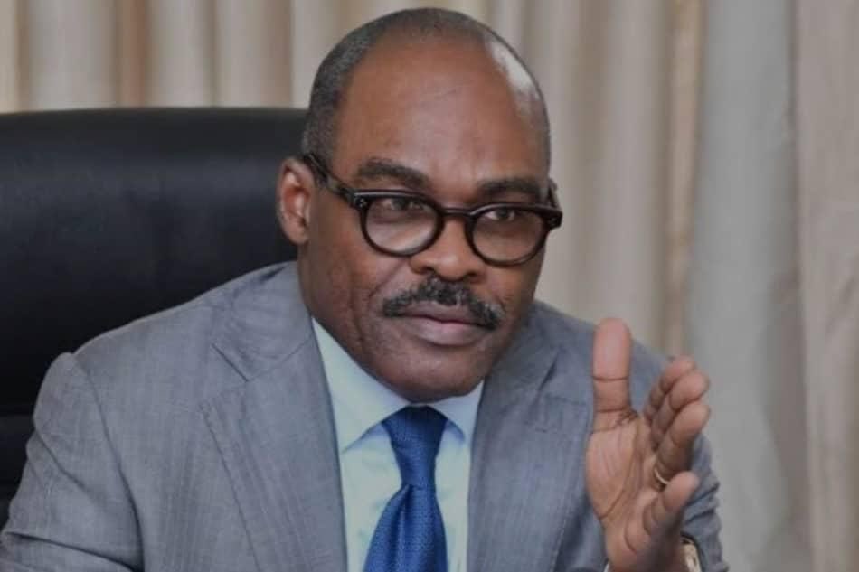 Redonner du sens à la vérité : <a href="/nskazadi/">Nicolas Kazadi</a>  réhabilité par le temps et ses performances (Tribune de Cédric Mudiantu)

Dans un environnement politique féroce, il a choisi la méthode plutôt que le tumulte. Ses détracteurs l’ont sali, mais sa gestion a tenu bon. Aujourd’hui, alors que
