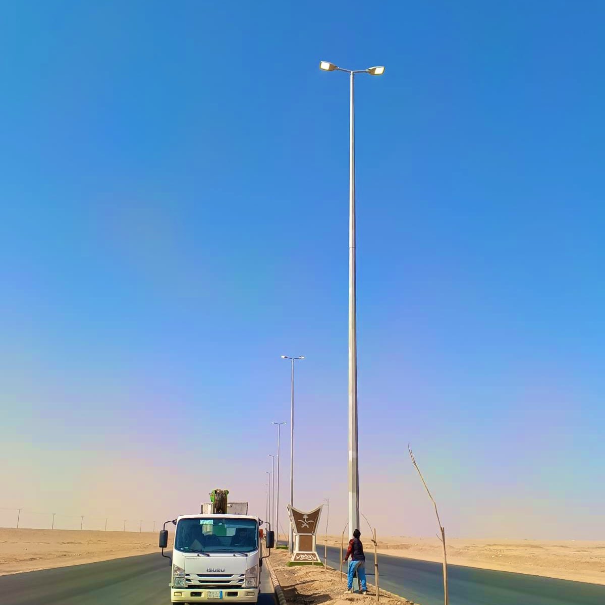 ummkhonsar's tweet image. #صور
#بلدية_أم_خنصر تواصل أعمالها الميدانية في إصلاح وصيانة أعمدة الإنارة بعدد من المواقع ضمن نطاقها الإشرافي، بهدف رفع مستوى السلامة وتحسين جودة الحياة.
#أمانة_منطقة_الحدود_الشمالية
#بلدية_أم_خنصر