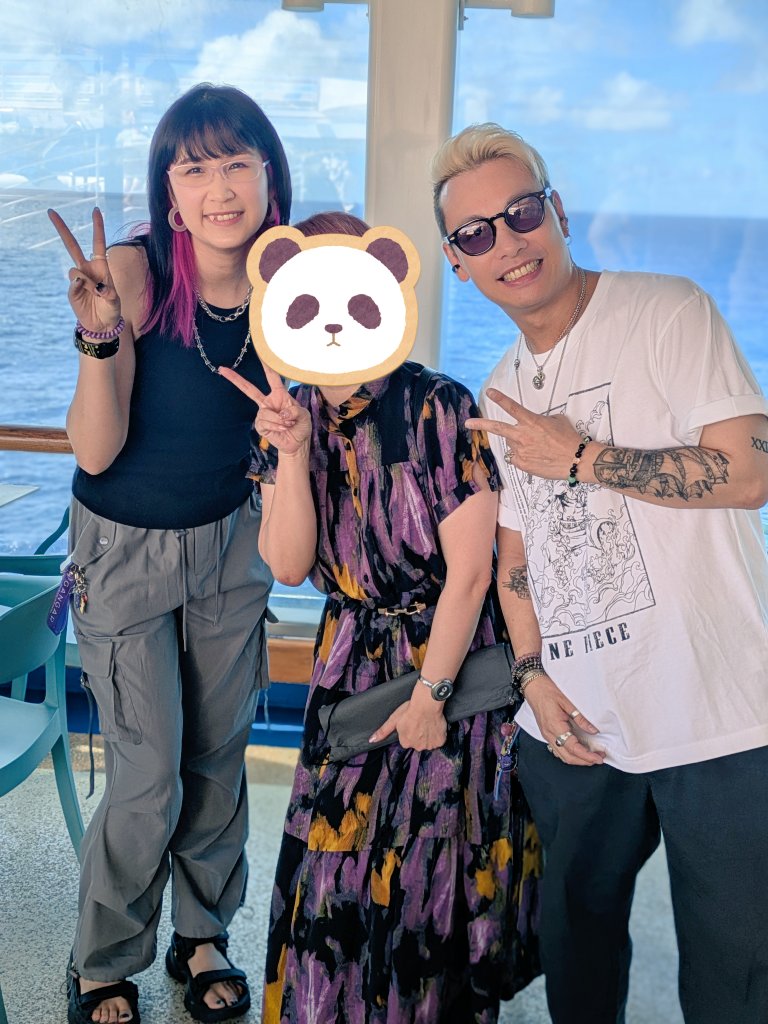 koukingkouking's tweet photo. 約1年ぶりにあやのちゃんとKATEIさんに会えた🩷😍
嬉しくて大興奮‼️🩷
KATEIさんのショー楽しみだよー😍
#ダイヤモンドプリンセス
#KATEI
https://t.co/mO6yylL2aR https://t.co/61hzQIQGlx
