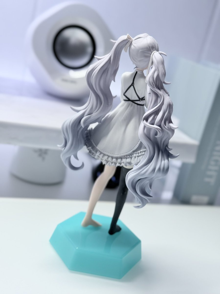 Oo_syk_oO's tweet image. げっとしてきた！
誰もいないセカイのミク！
