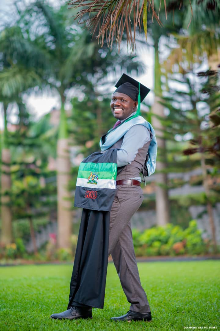 nextmediaug's tweet image. Congratulations, @adam_kungu!

Our very own Senior Political Talk Show Host graduated with a Master of Science in Mass Communication (MSc. MC) from @kiuvasity!
Your dedication continues to inspire, keep up the Transformer spirit. 

#NextMediaUG