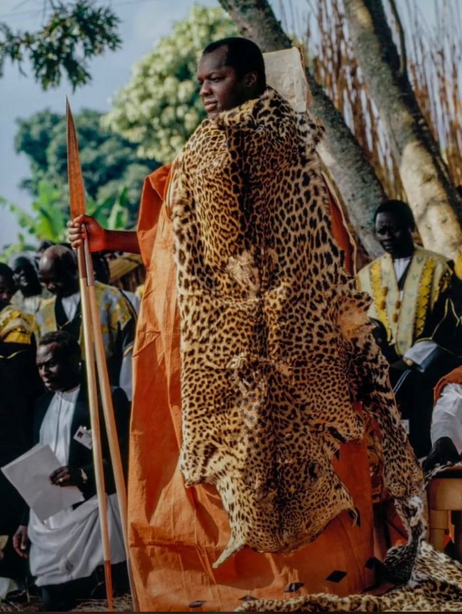 56Tribe's tweet image. The 1993 coronation of Kabaka Ronald Muwenda Mutebi II marked Buganda’s cultural rebirth after 30 years without a king, the kingdom rose again.
#tribe56
