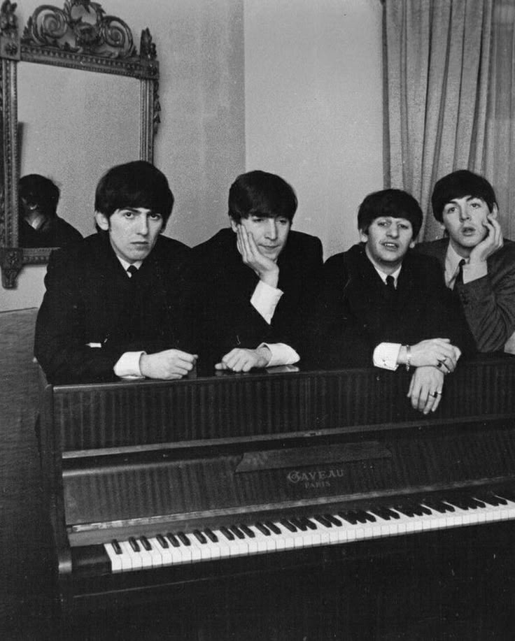 BeatlesHours's tweet image. 