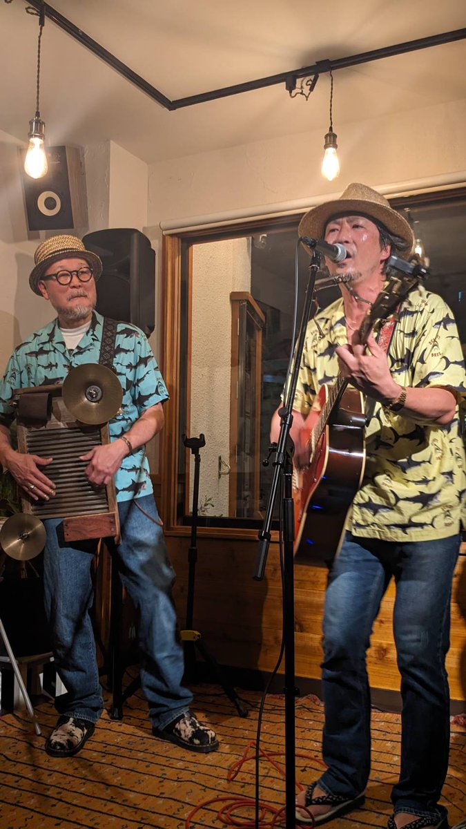7/29(tue)は八柱SUNLIT BURGERでBURGERSHOP LIVE！
先月に続きジール金子参戦でジルルとヌママでやります！
応援お待ちしてます！
イヤァオ！