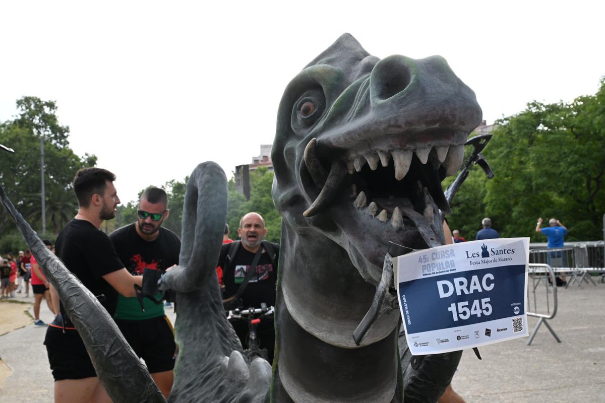 Tot a punt per iniciar la #cursapopular de Les Santes! 
Aquest any també amb participants molt especials 😀😉Organitzen <a href="/esportmataro/">Esports Mataró</a> i <a href="/calaietania/">Centre Atl Laietània</a> 
Col·laboren: <a href="/diba/">Diputació de Barcelona</a> <a href="/mataro_bus/">Transport urbà de Mataró | Mataró Bus</a> <a href="/alcampo/">Alcampo</a> <a href="/voluntarisfutur/">voluntarisperalfutur</a>