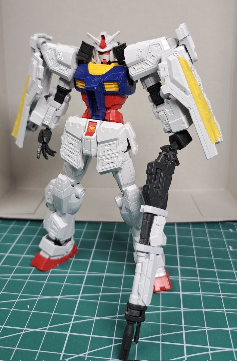 sekito2021's tweet image. またエントリーグレードで遊んでます
今回はEG万博ガンダムとEGグラスフェザー装備のみで武者頑駄無を作ろうかと
武者頑駄無好きなんですよ…