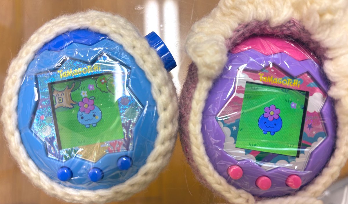 またぽつねんっちになったんだけど色も違うし眉毛ある...なんでだろ？どちらにせよ可愛い