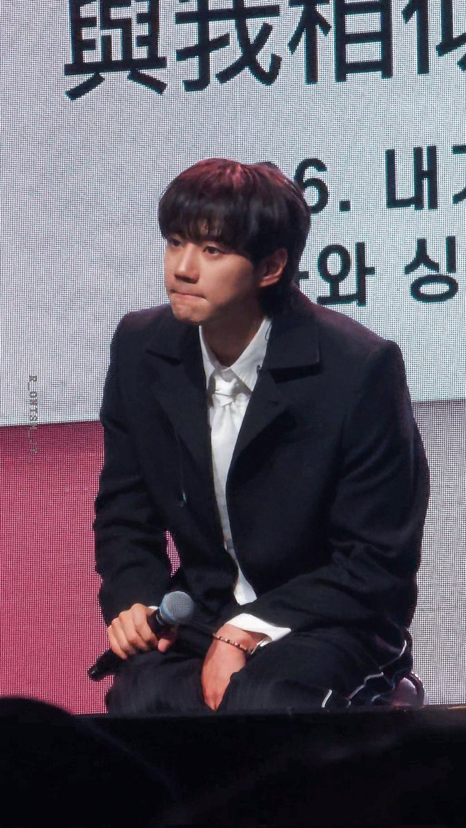 r_onism's tweet image. 250727 대만팬미팅
시작할때 ⏩️ 점점뭔가이상하게돼 (+ve) 💕
#이준영 #LEEJUNYOUNG