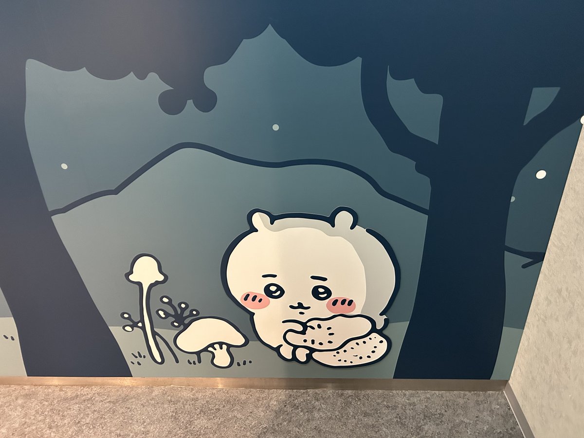 __suicide_s's tweet image. ちいかわパークのパーク内トイレも装飾されてた笑