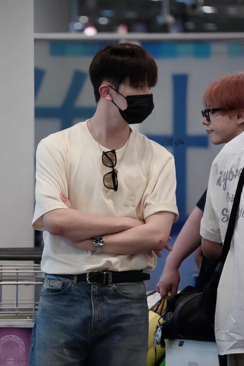 _XXXX_Bey's tweet image. 2025727

✈️

Macau ➡️Seoul

#OMEGA_X #오메가엑스
#OX_N
#YECHAN #예찬
