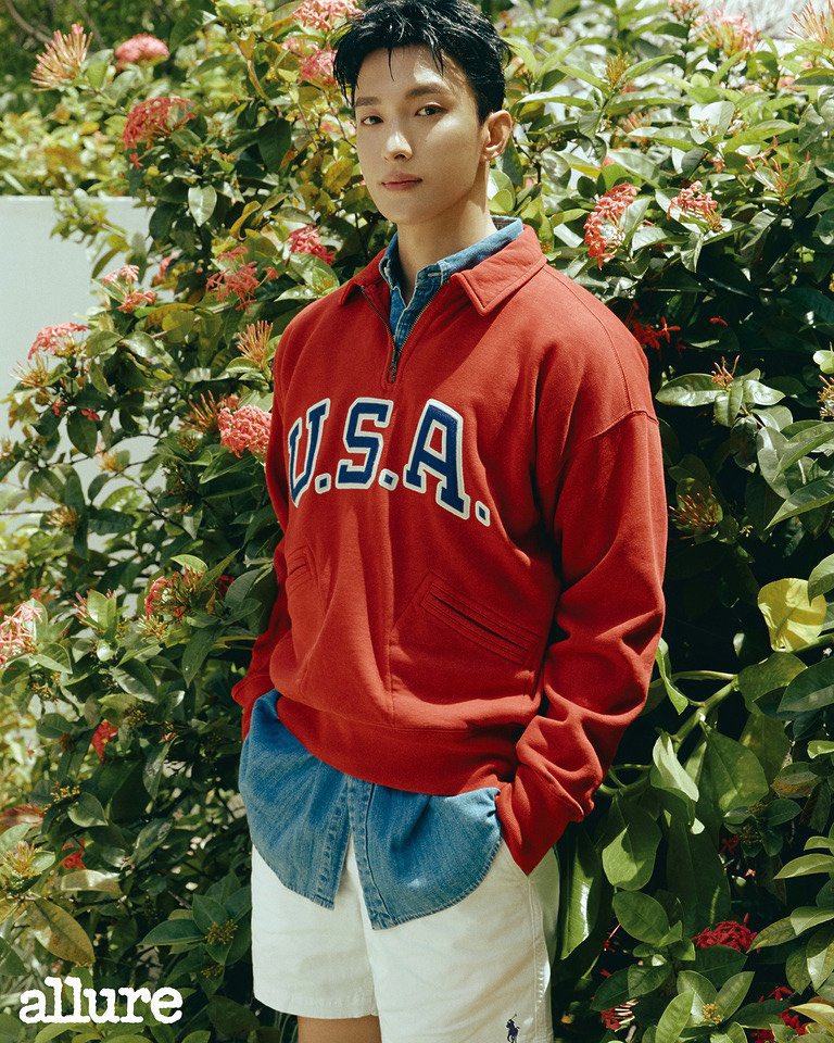 kyeomcherries's tweet image. he exudes so much charisma with a simple hands-in-the-pocket pose
DOKYEOM for Allure Korea
#DOKYEOMforAllureKorea
#DOKYEOMxRalphLauren
@pledis_17 @allurekorea @RalphLauren