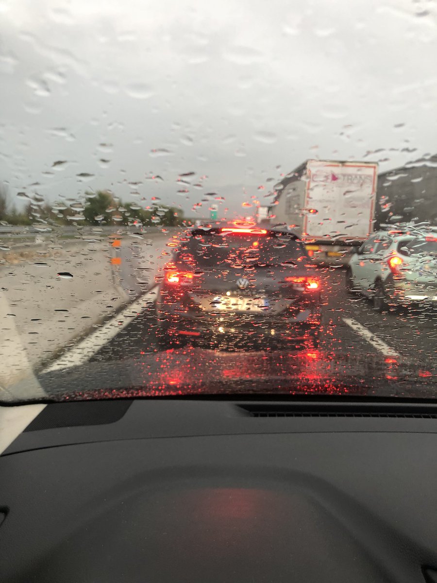 DekaGuido's tweet image. “Motivo del viaggio?
Turismo, turismo!”
Il nervoso, parte I, Piacenza