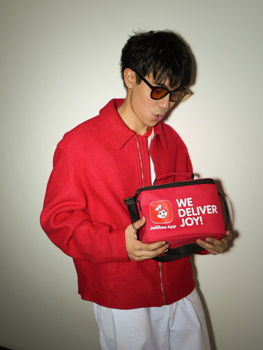 traumadump___'s tweet image. bagay? bagay na bagay!
@mikslmnc
@brentymanalo
#MikBrentforJollibee
#JollibeeApp