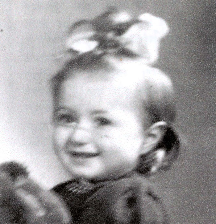 28 July 1941 | A French Jewish girl, Francine Finkielsztajn, was born in Paris.

In July 1943 she was deported to #Auschwitz and murdered in a gas chamber after the selection.