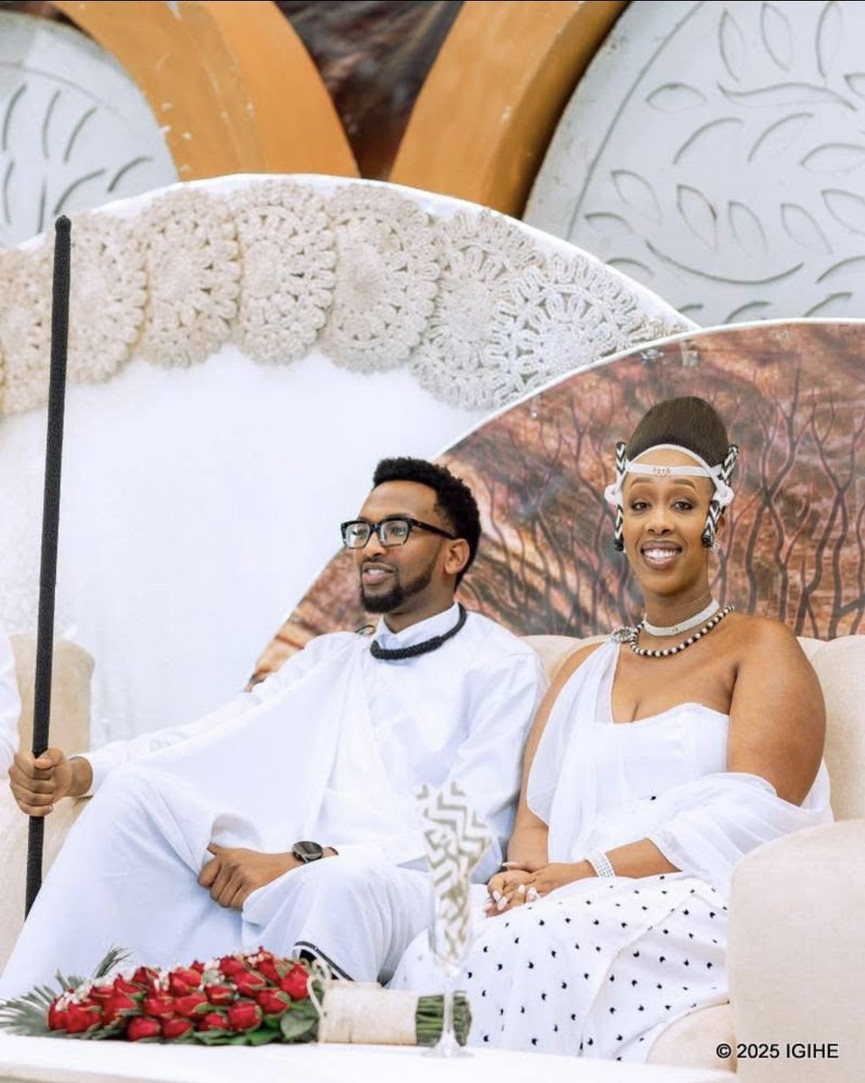 Ngaho nimumfashe tubwire umusore wacu congulatulations 😌