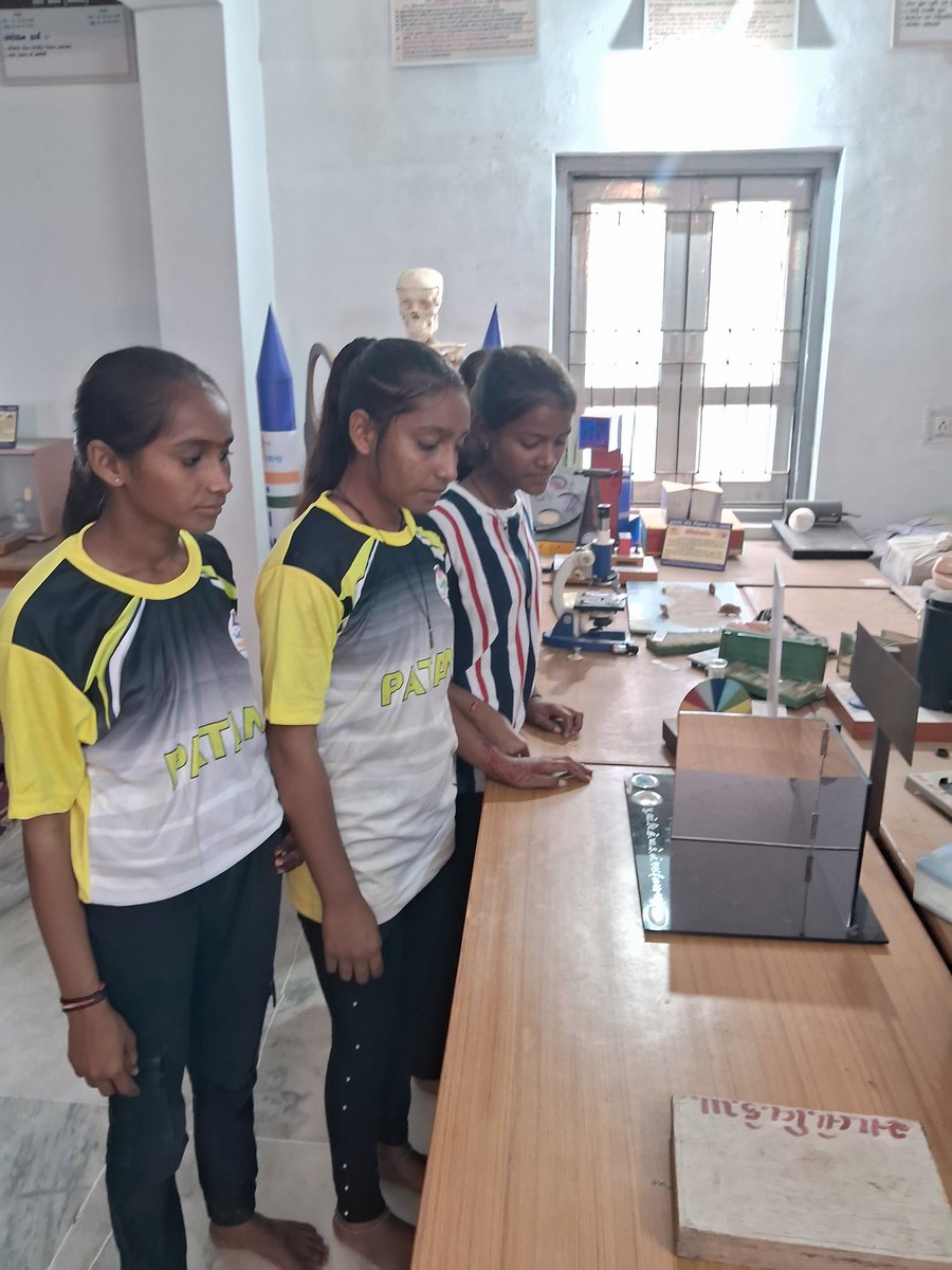 iplabpatan's tweet image. Sports and Science!!! Students from Mithi Vavdi secondary school Visited CSC and IP LAB Patan. They explored science based models learnt the principles behind it. They enjoyed this visit with curiosity and vowed to come again. #scienceexploration #IPLABPATAN #CSCPATAN