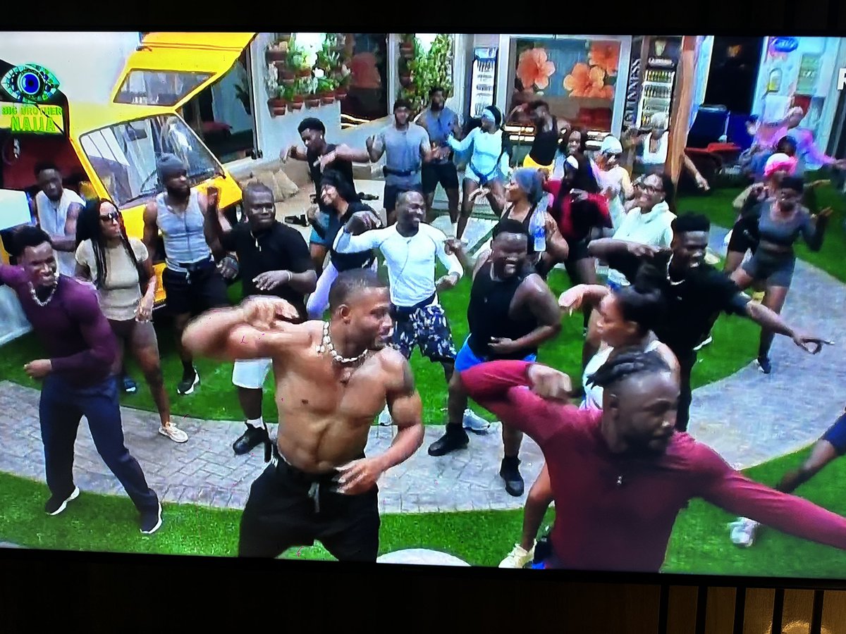 OloriSupergal's tweet image. Day 3 kicks off with morning work out session in the house.
Image credit - @DStvNg
#bbnaija #bbnaijas10 #bbnaijaseason10