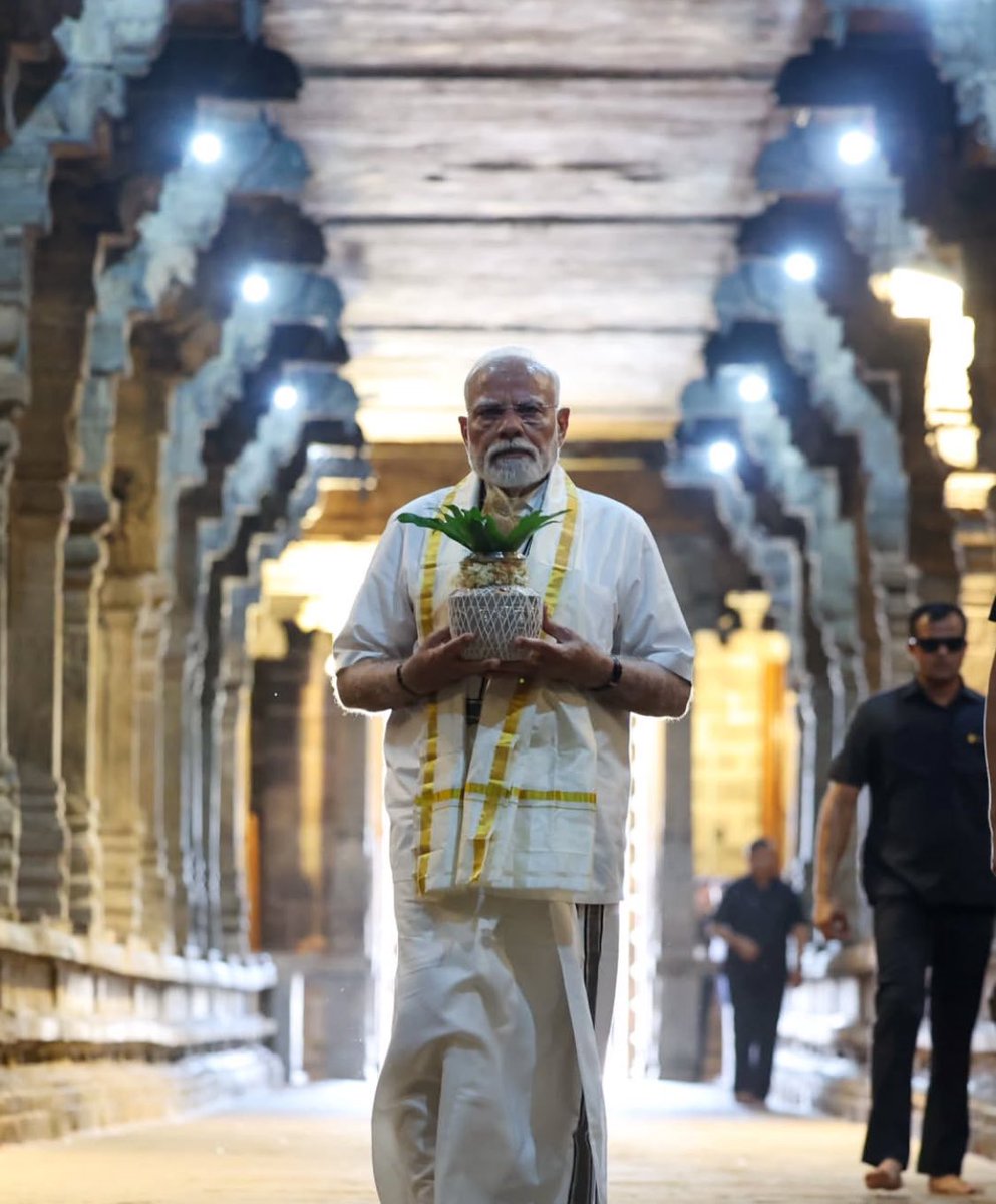 Beniwal_break's tweet image. हर हर महादेव शिव शम्भू
Modi ji at Brihadeeswara Shiv Temple, Tamil Nadu