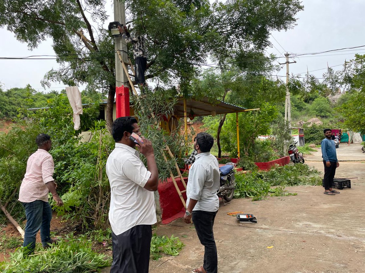 as a part of 100 days action plan day 55 activities at gurramguda BMC.<a href="/MoHUA_India/">Ministry of Housing and Urban Affairs</a> <a href="/RoopaMishra77/">Roopa Mishra</a> <a href="/SwachhBharatGov/">Swachh Bharat Urban</a> <a href="/cdmatelangana/">C&DMA</a> <a href="/tksreedevi/">TK Sreedevi</a> <a href="/NULM_MoHUA/">DAY-NULM</a> <a href="/SBMU_Telangana/">SBM (U) TELANGANA</a> <a href="/tgmepma/">TMEPMA</a> #Okamarpu_AbivrudikiMalupu #TG100DaysActionPlan #TelangnaRising #SwachhBharat #SafaiApnaoBimaariBhago