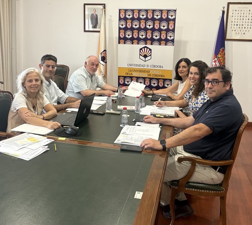Consejo Social UCO (@csocialuco) on Twitter photo Reunión con <a href="/fundecoruco/">Fundecor Córdoba</a> para repasar iniciativas de colaboración y acordar la programación de las que realizaremos próximamente. Anunciamos el inminente Foro Social Provincial sobre las Ingenierías y la publicación de las conclusiones del Foro Social sobre Ciencias de la Salud Reunión con <a href="/fundecoruco/">Fundecor Córdoba</a> para repasar iniciativas de colaboración y acordar la programación de las que realizaremos próximamente. Anunciamos el inminente Foro Social Provincial sobre las Ingenierías y la publicación de las conclusiones del Foro Social sobre Ciencias de la Salud