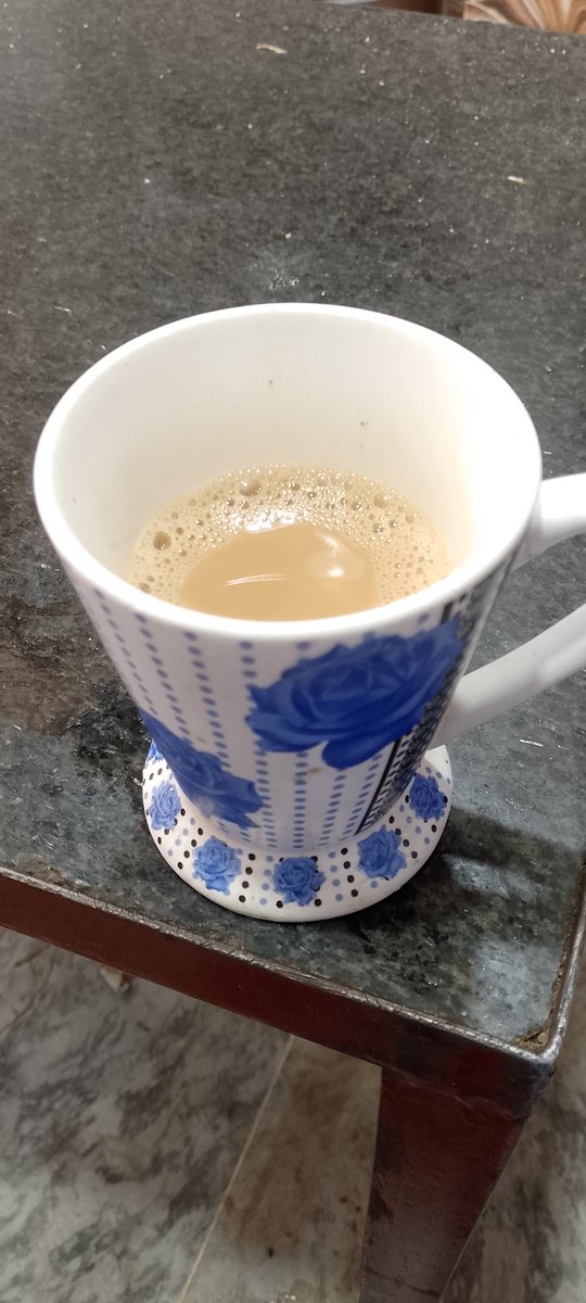 چائے پیجیئے۔۔۔۔۔  
#قومی ـ زبان